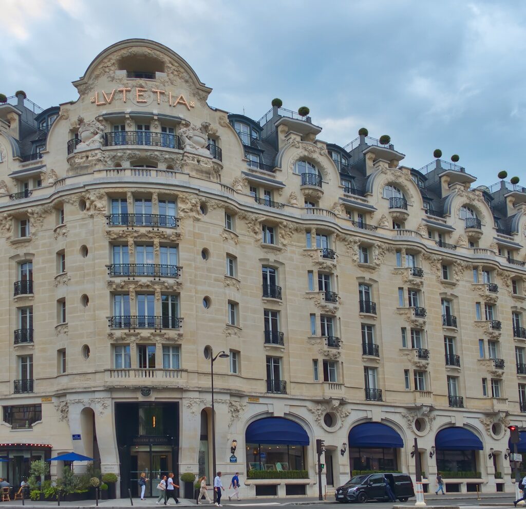 a large building with many windows on the top of it